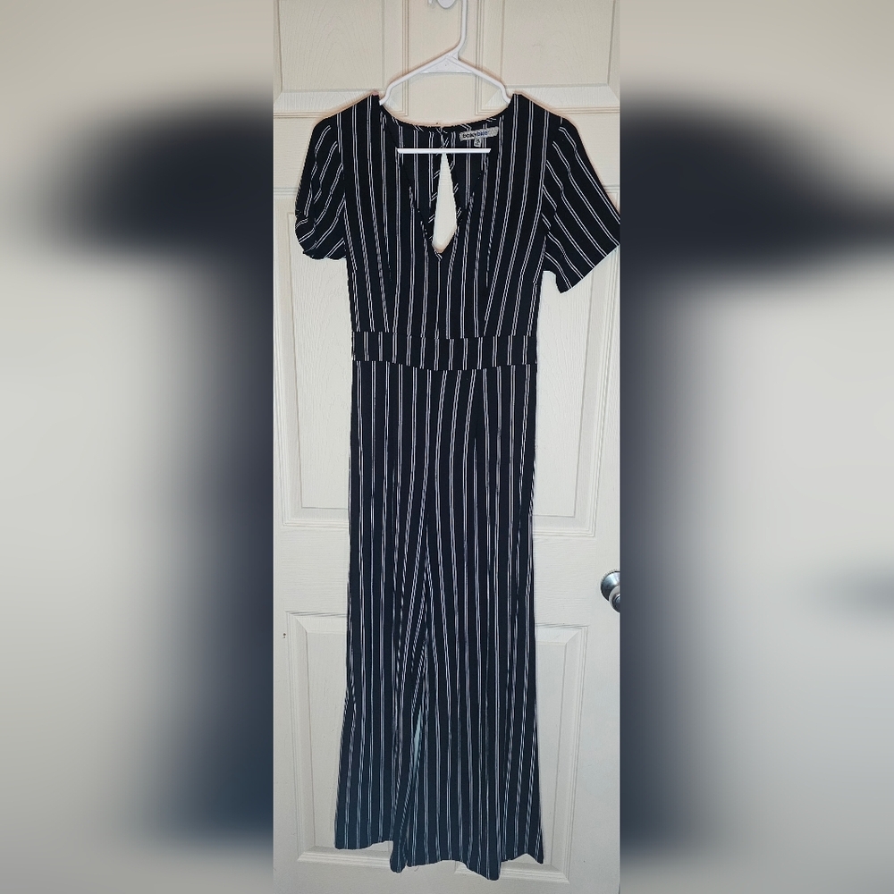 Bailey Blue Black White Striped Jumpsuit V-Neck Wide Leg - Size Medium